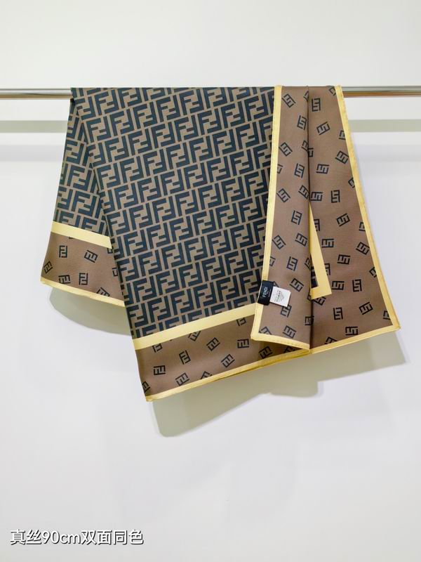 Fendi silk scarf 90X90cm E121202